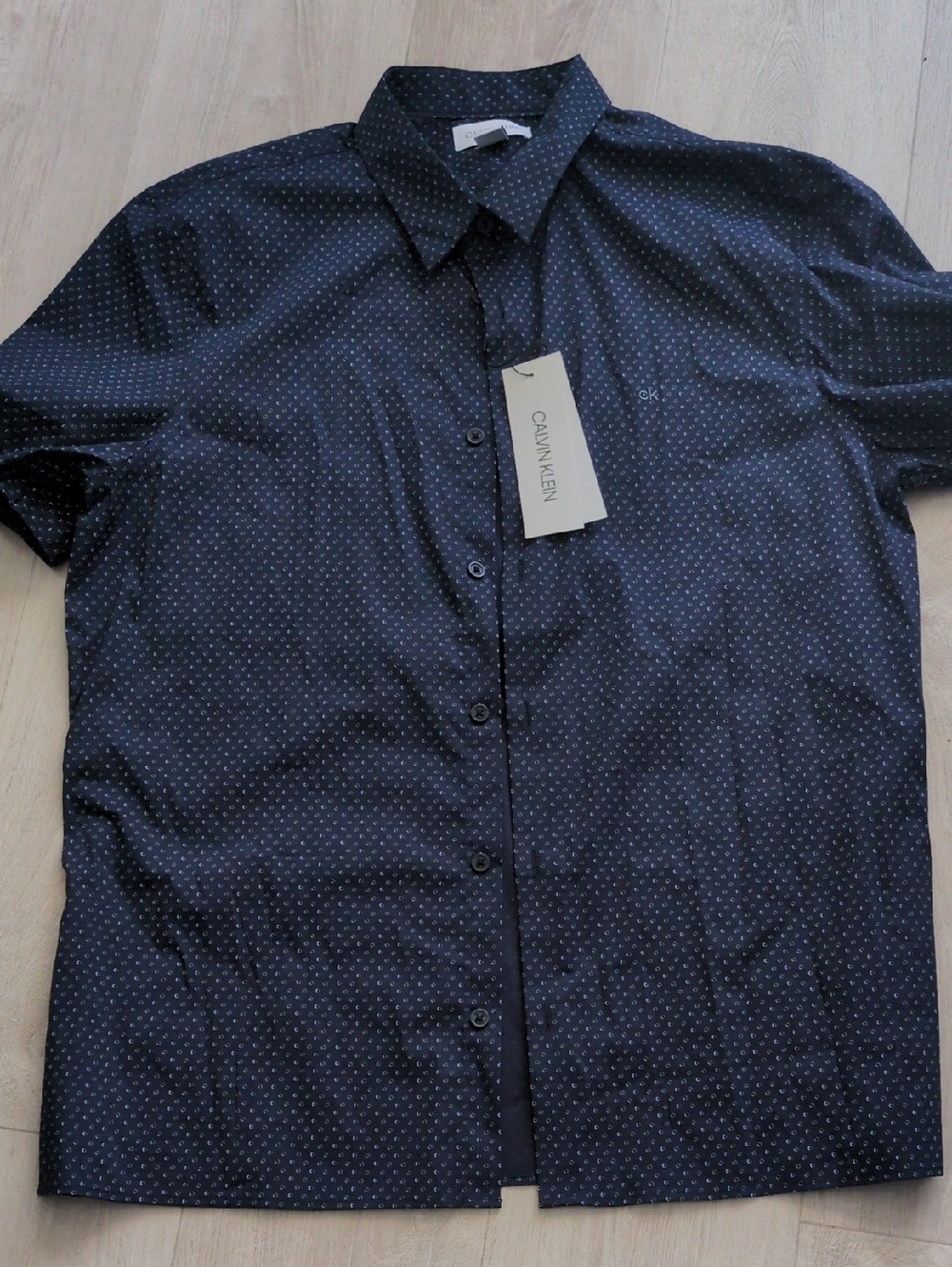 Calvin Klein Men’s Navy Short-Sleeve Microdot Button-Down Shirt